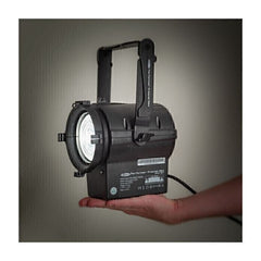 Showtec Performer Fresnel Mini 30W 3100K Battery Powered